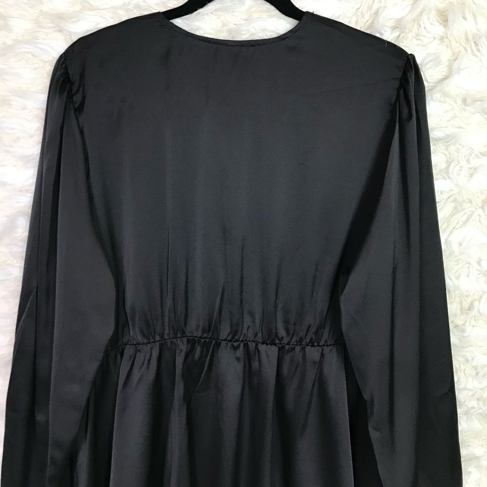 Torrid Peplum Blouse Deep Black, Satin Button Front Long Sleeve NWT 3X - Picture 9 of 13